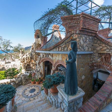 Hotel Artisti Vlore Bagian luar foto