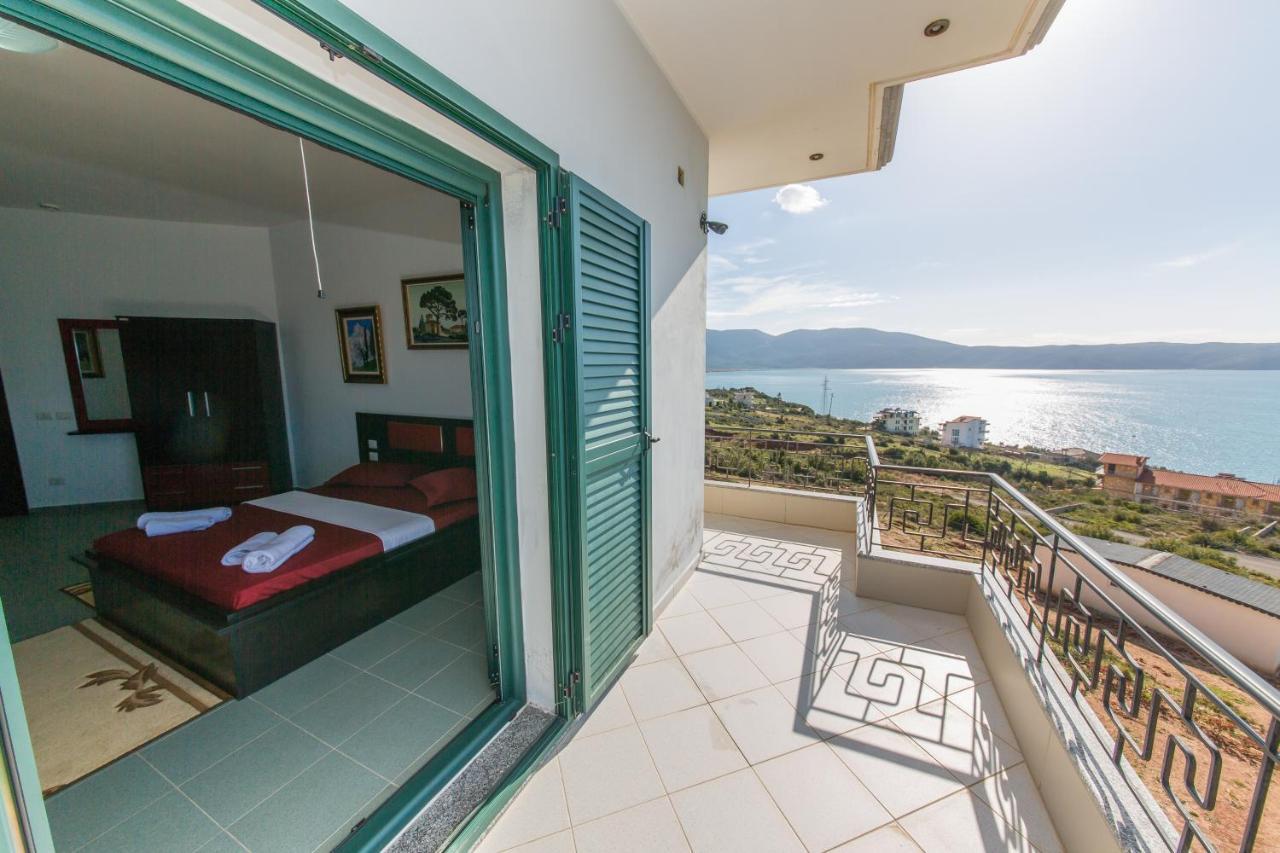 Hotel Artisti Vlore Bagian luar foto