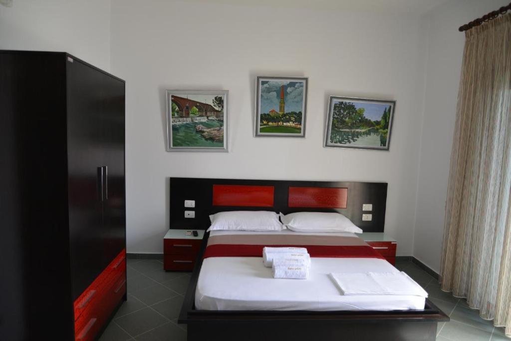 Hotel Artisti Vlore Bagian luar foto